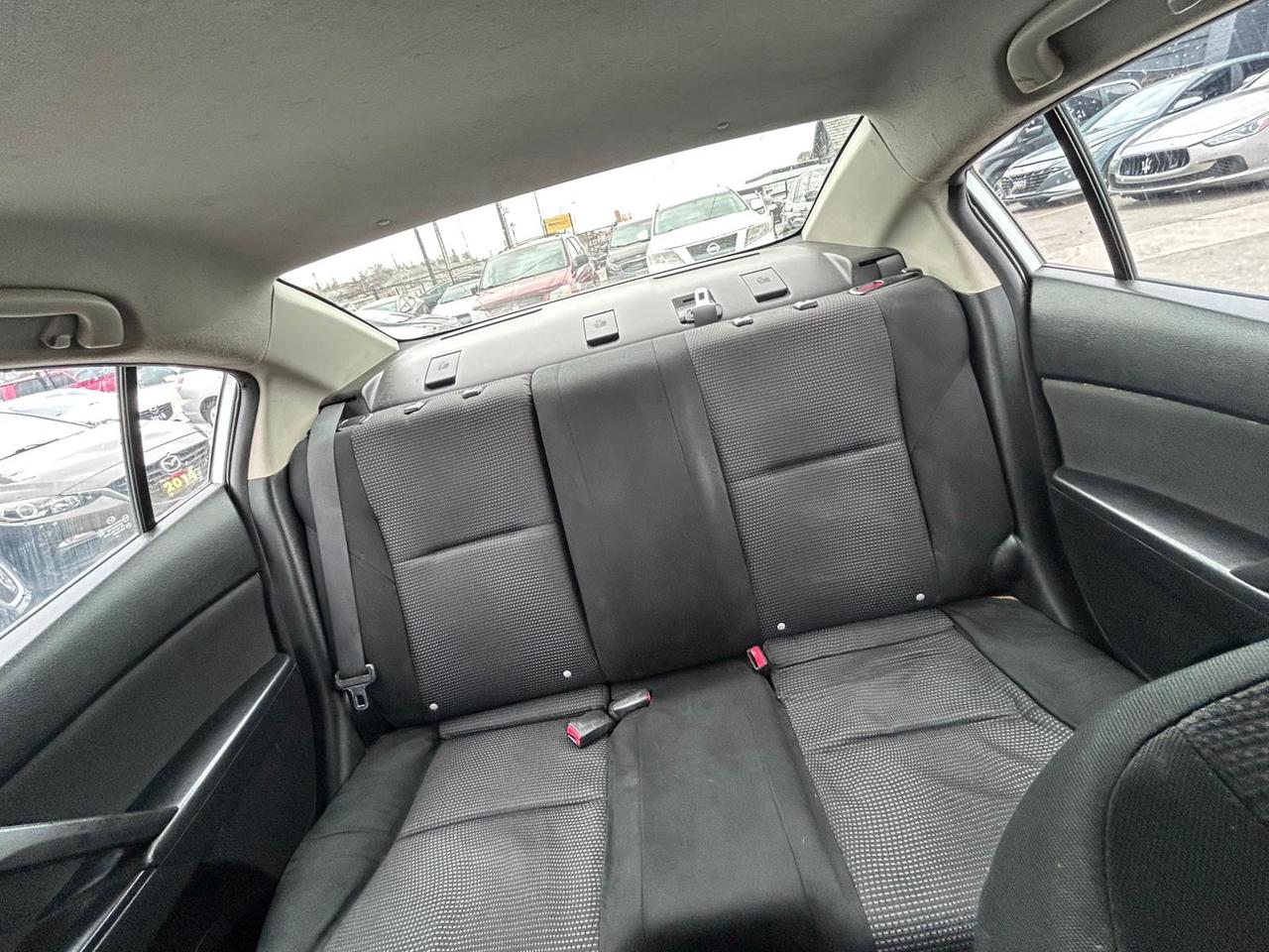 2013 Mazda MAZDA3 I Sport Photo