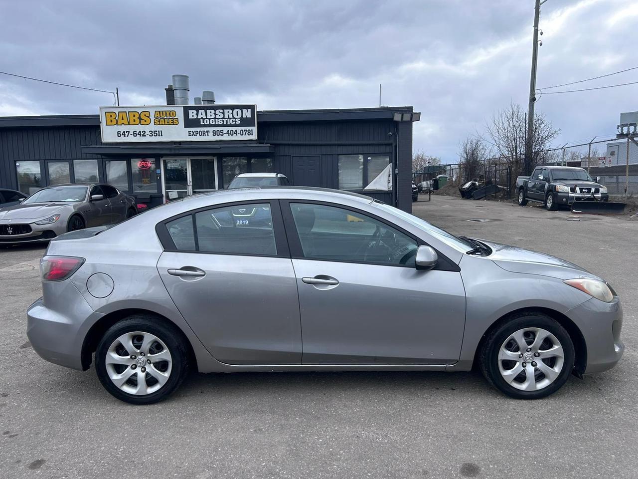 2013 Mazda MAZDA3 I Sport Photo