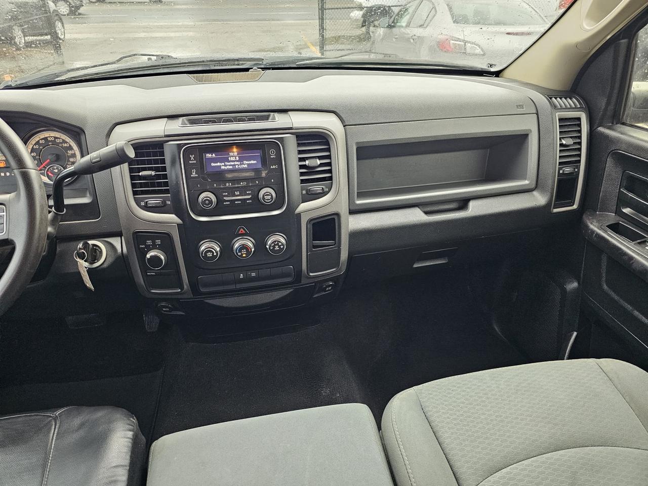 2016 RAM 1500 TRADESMAN Photo