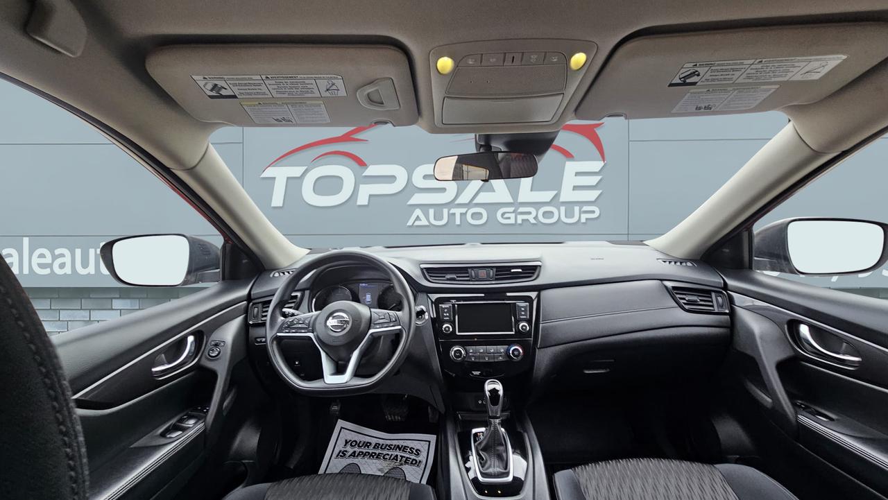 2019 Nissan Rogue SV Photo