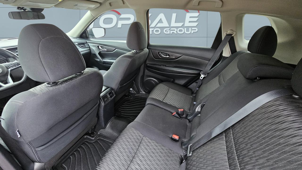 2019 Nissan Rogue SV Photo