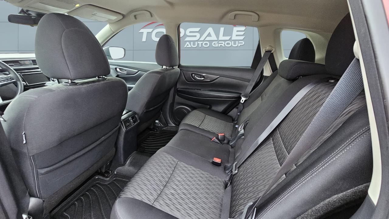 2019 Nissan Rogue SV Photo