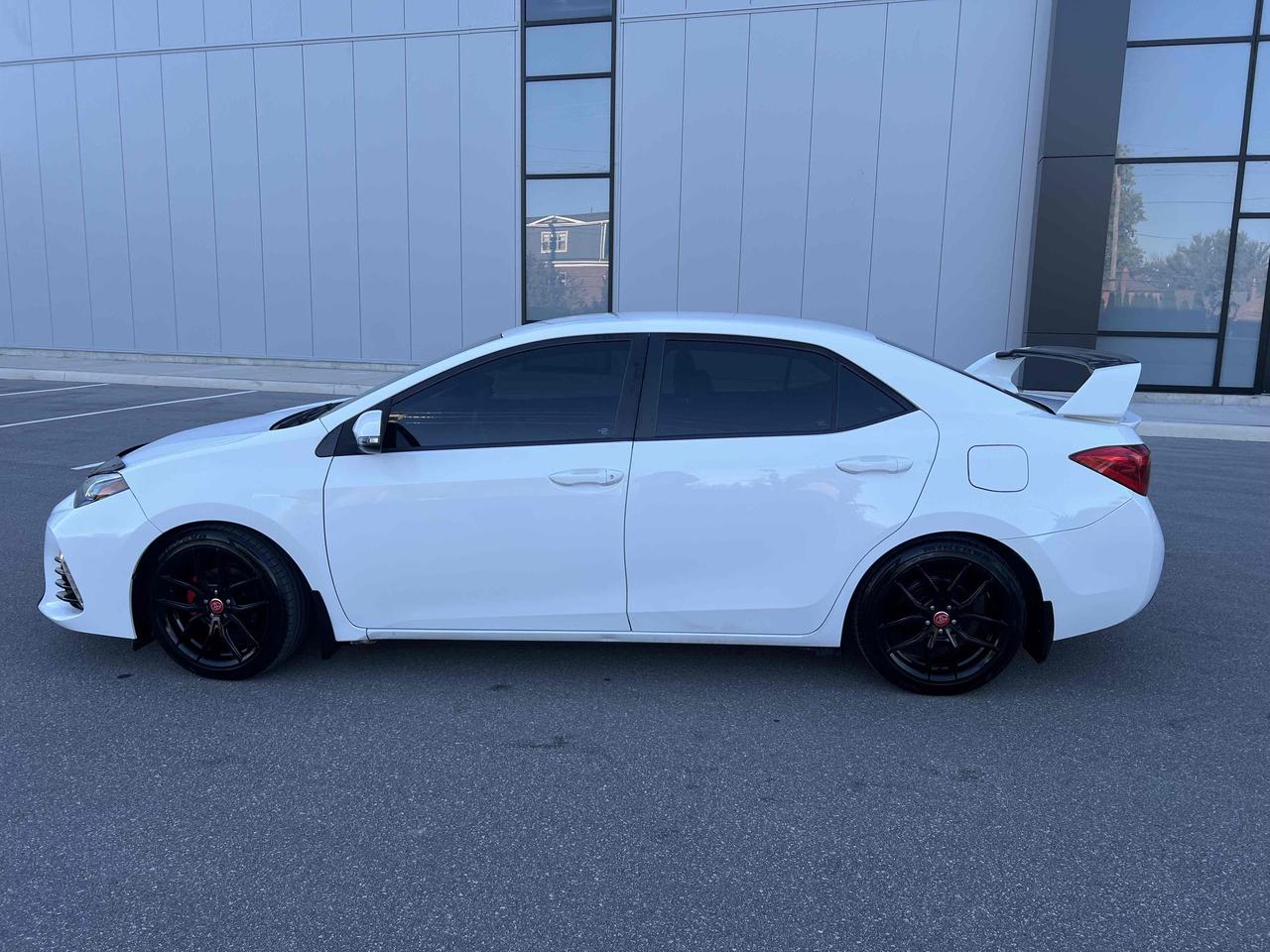 2017 Toyota Corolla LE Photo