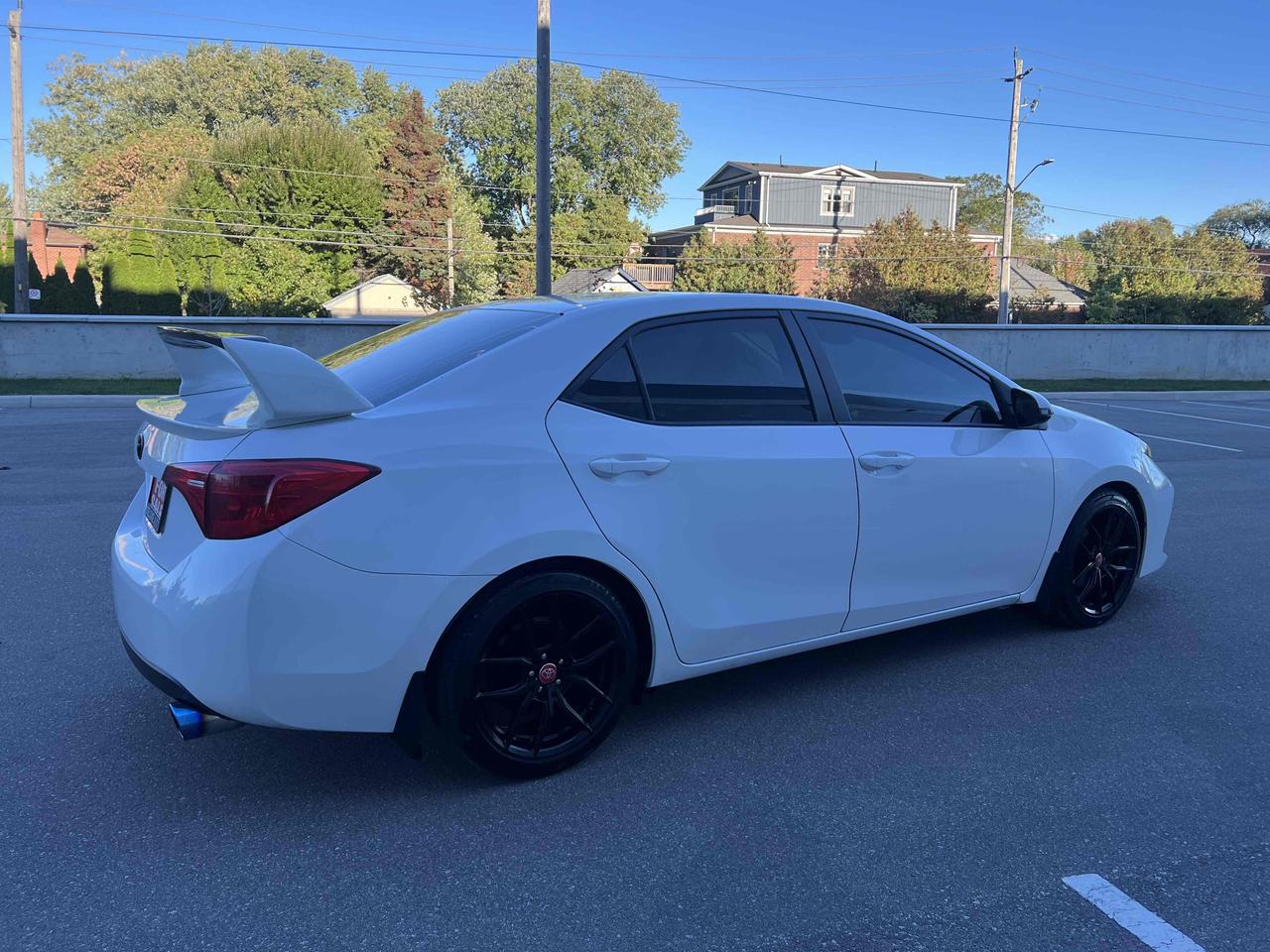 2017 Toyota Corolla LE Photo