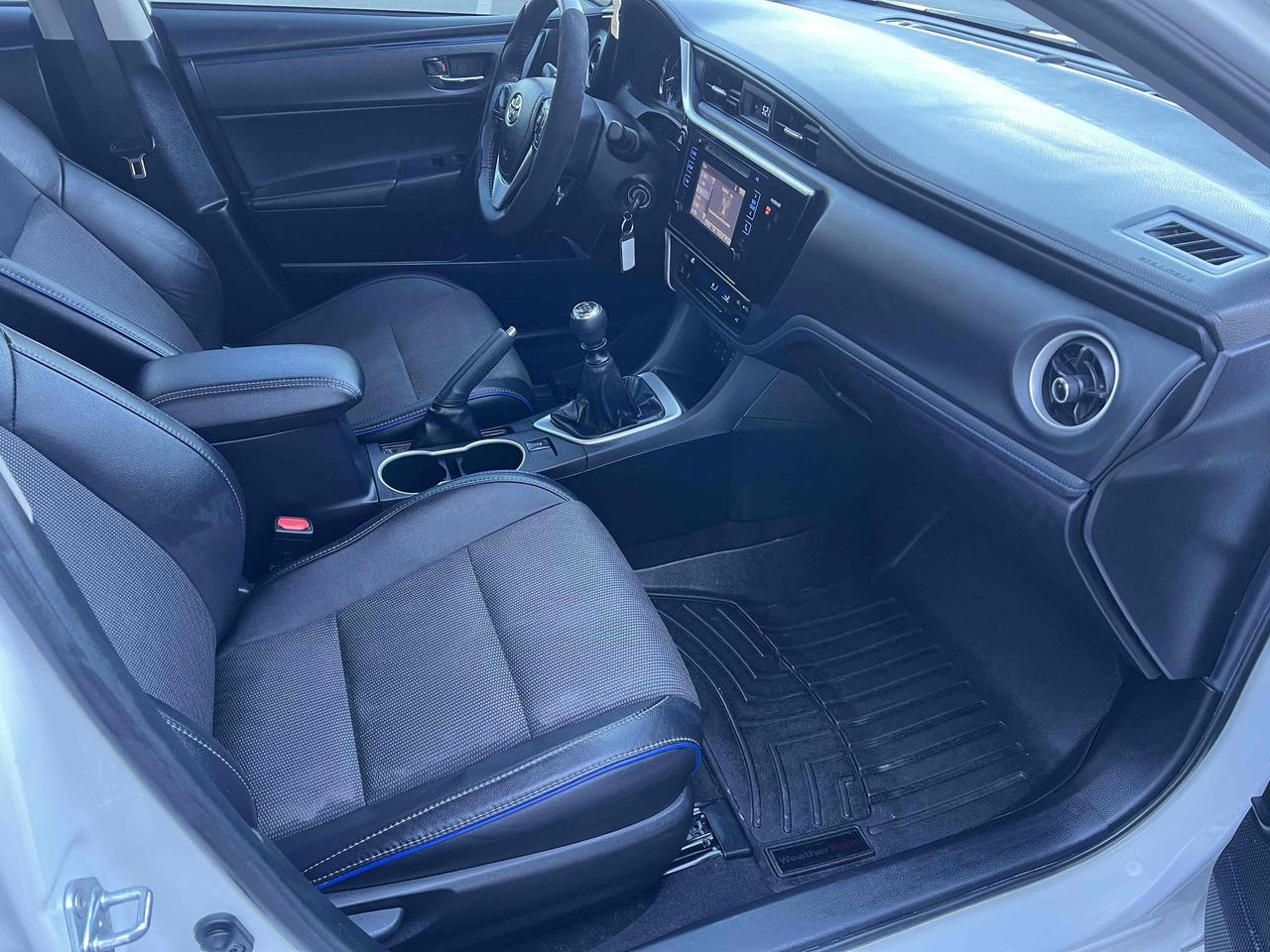 2017 Toyota Corolla LE Photo