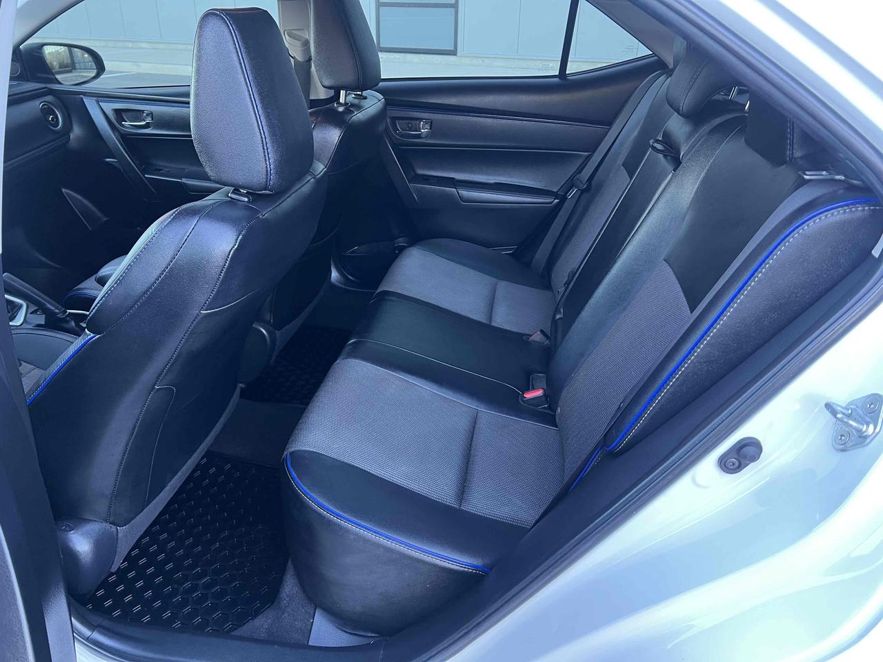 2017 Toyota Corolla LE Photo