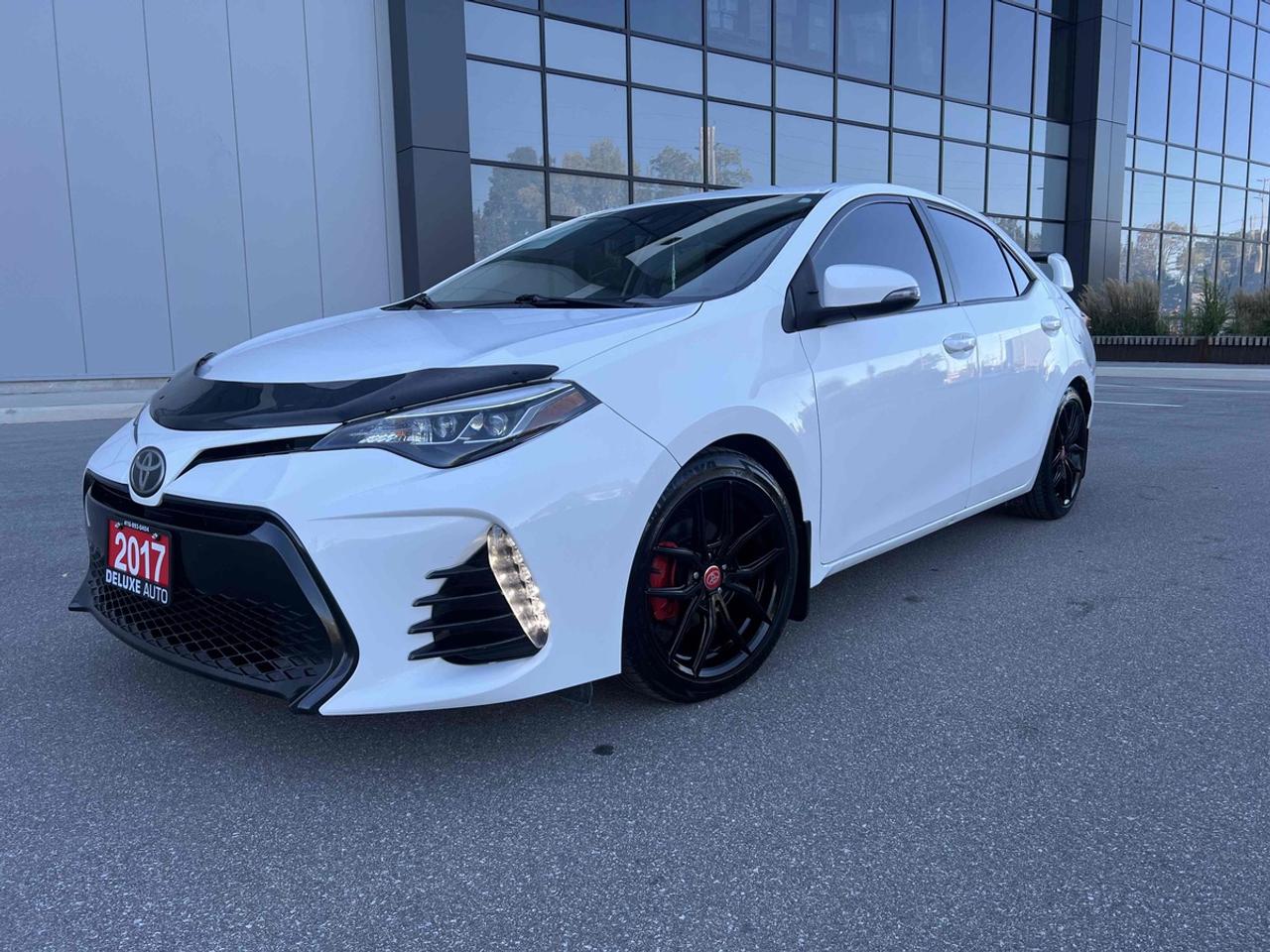 2017 Toyota Corolla LE Photo0