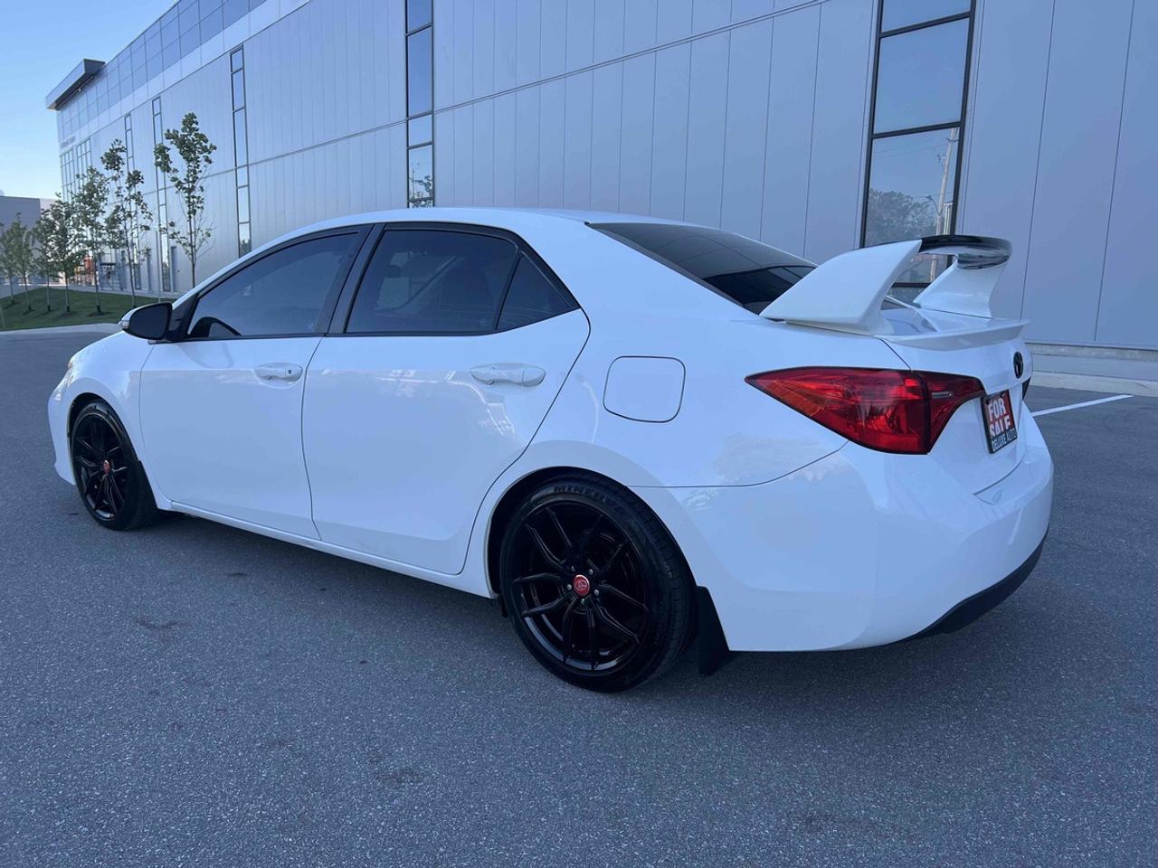 2017 Toyota Corolla LE Photo