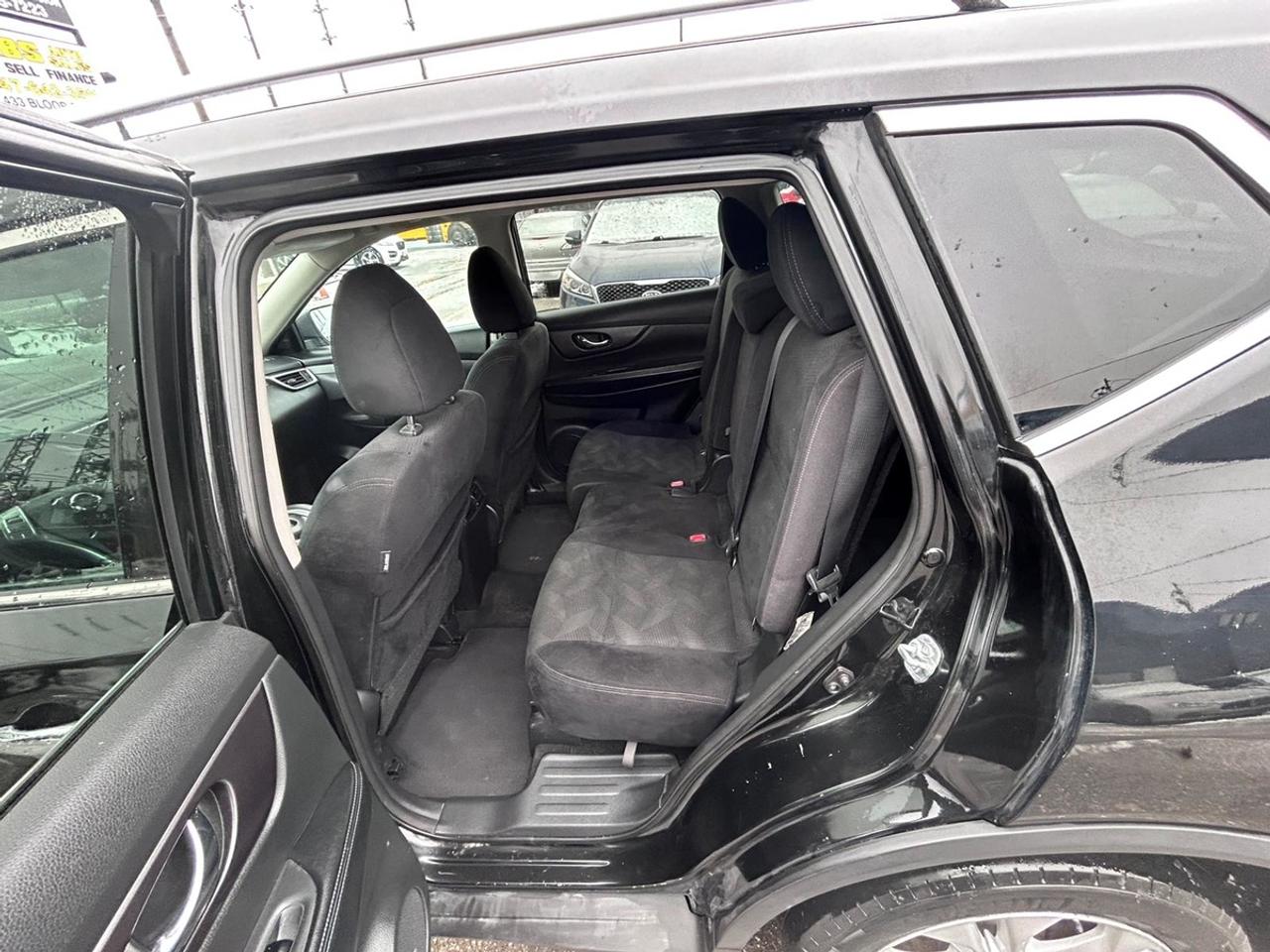 2016 Nissan Rogue S Photo