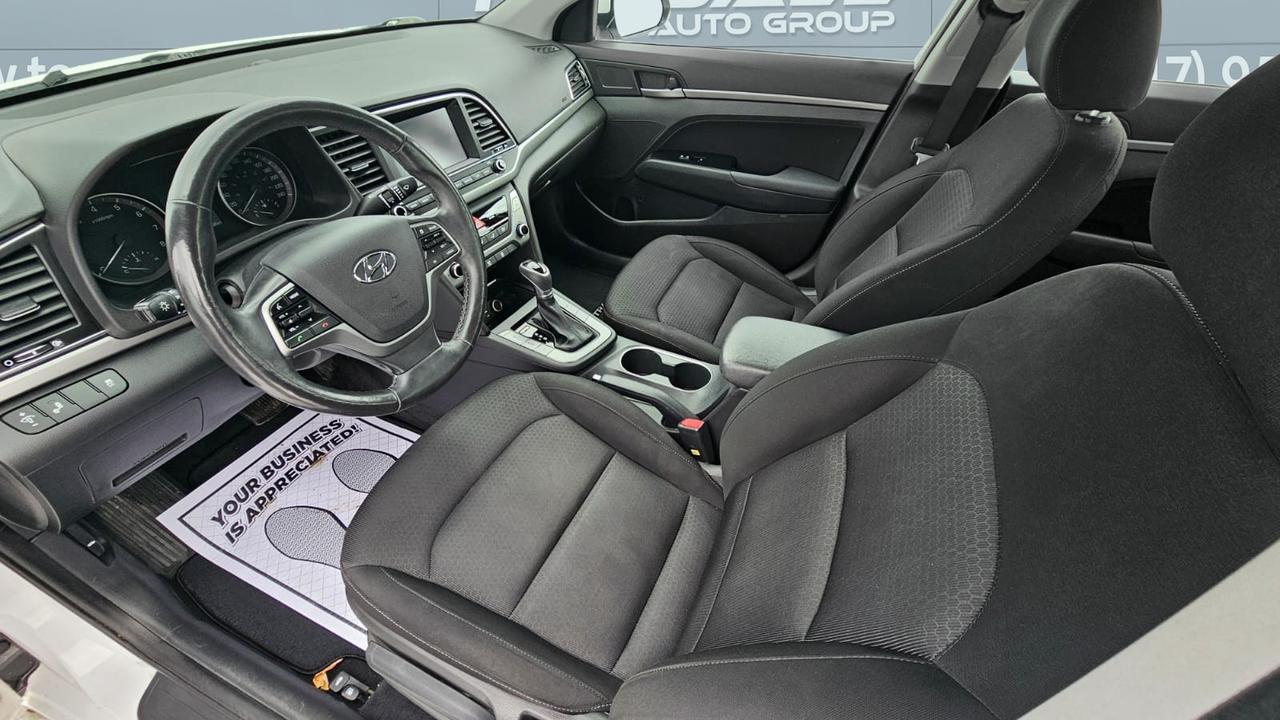 2017 Hyundai Elantra GL Photo