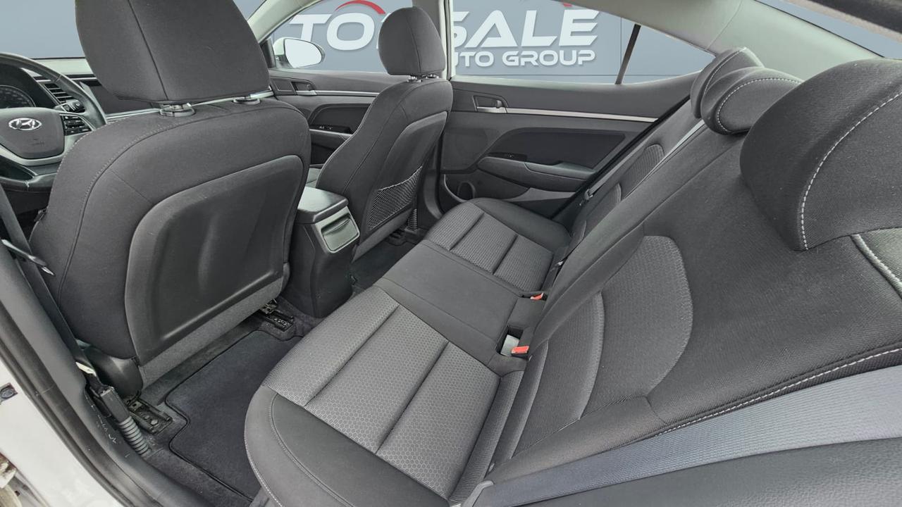 2017 Hyundai Elantra GL Photo