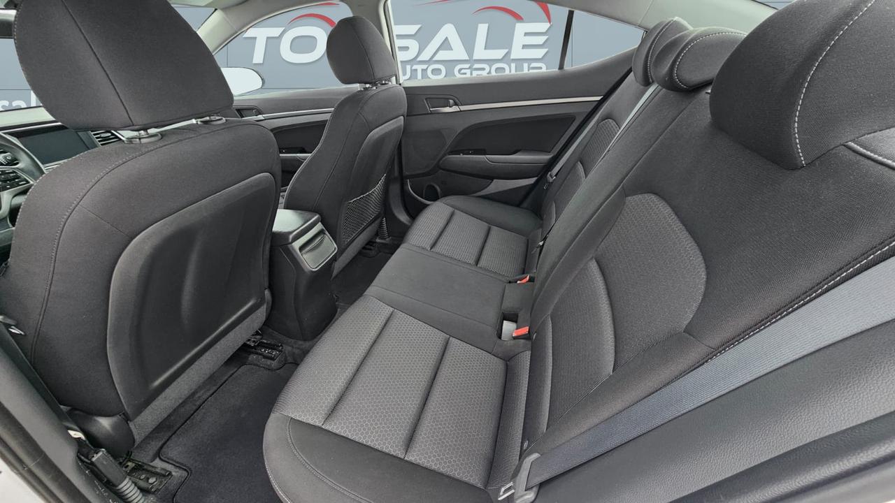 2017 Hyundai Elantra GL Photo