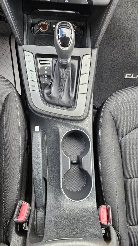 2017 Hyundai Elantra GL Photo