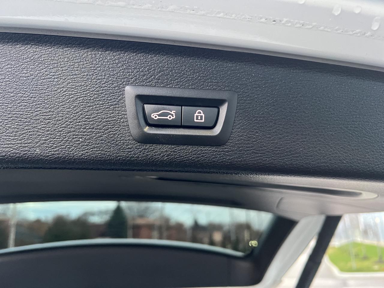 2015 BMW X3 xDrive28i Photo