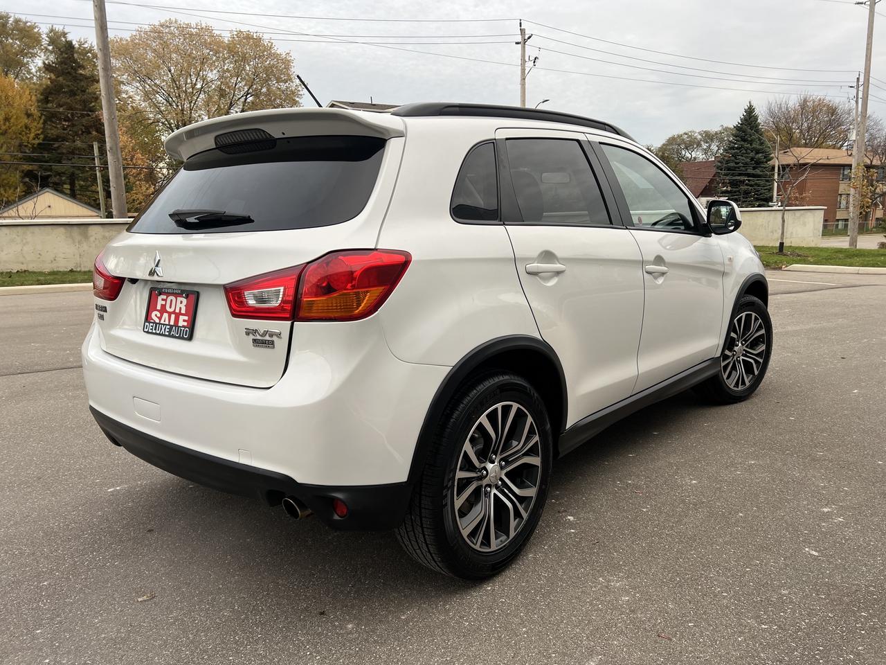 2016 Mitsubishi RVR GT Photo