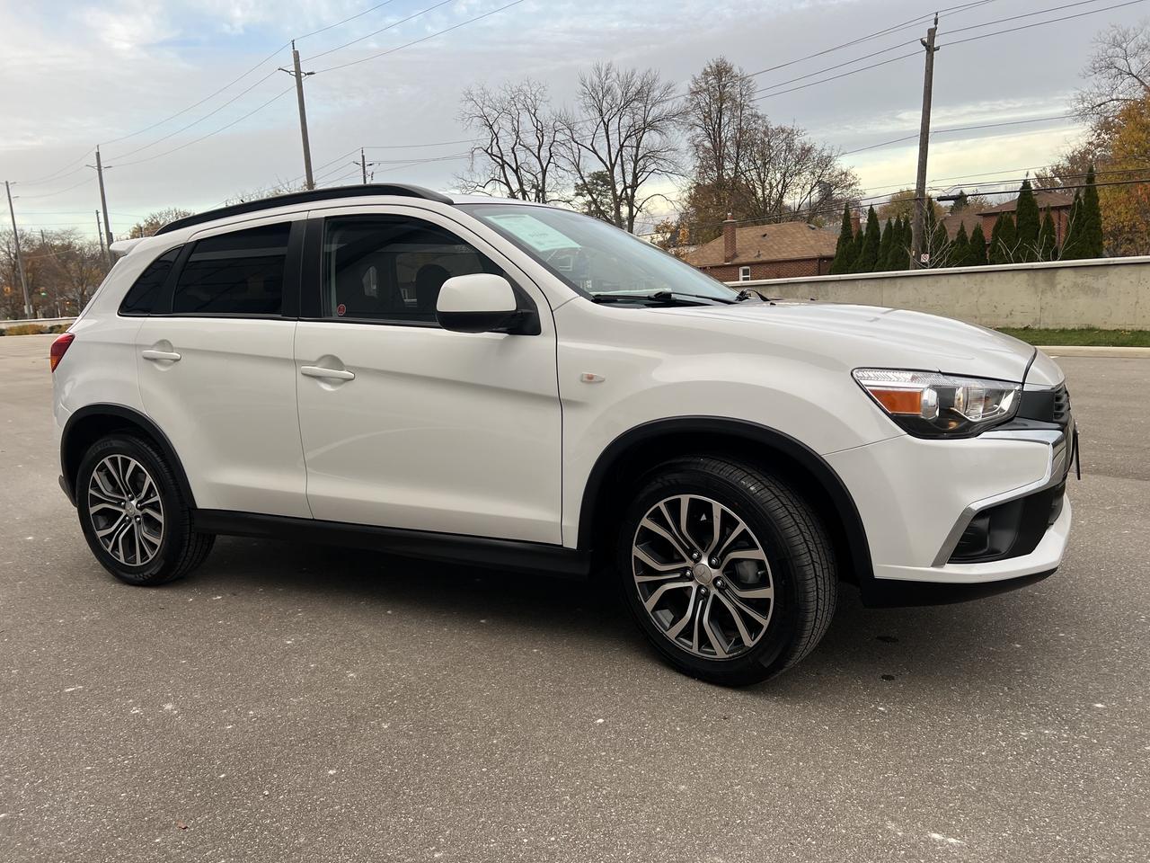 2016 Mitsubishi RVR GT Photo