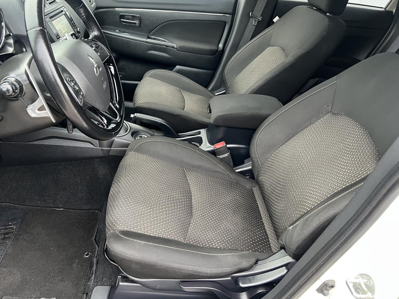 2016 Mitsubishi RVR GT Photo