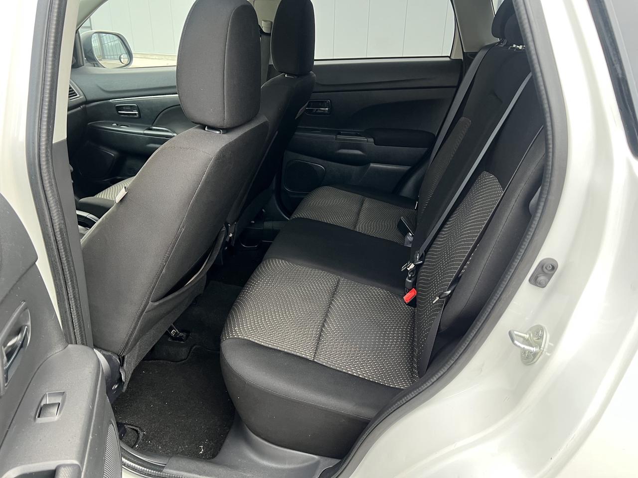 2016 Mitsubishi RVR GT Photo