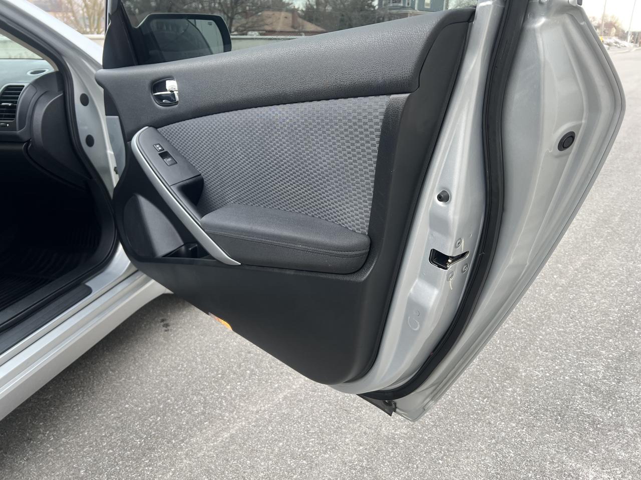 2008 Nissan Altima S Photo