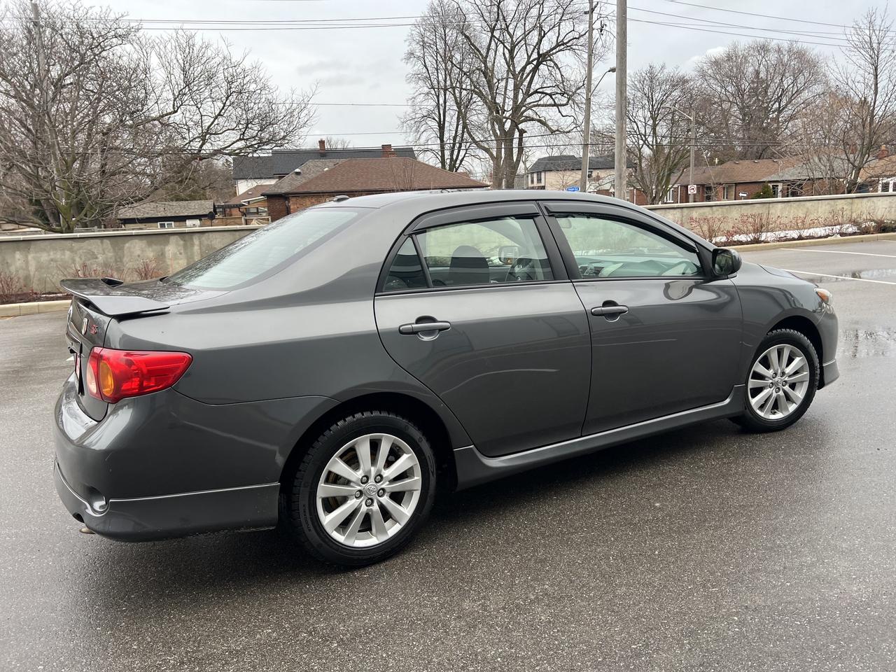 2010 Toyota Corolla Base Photo