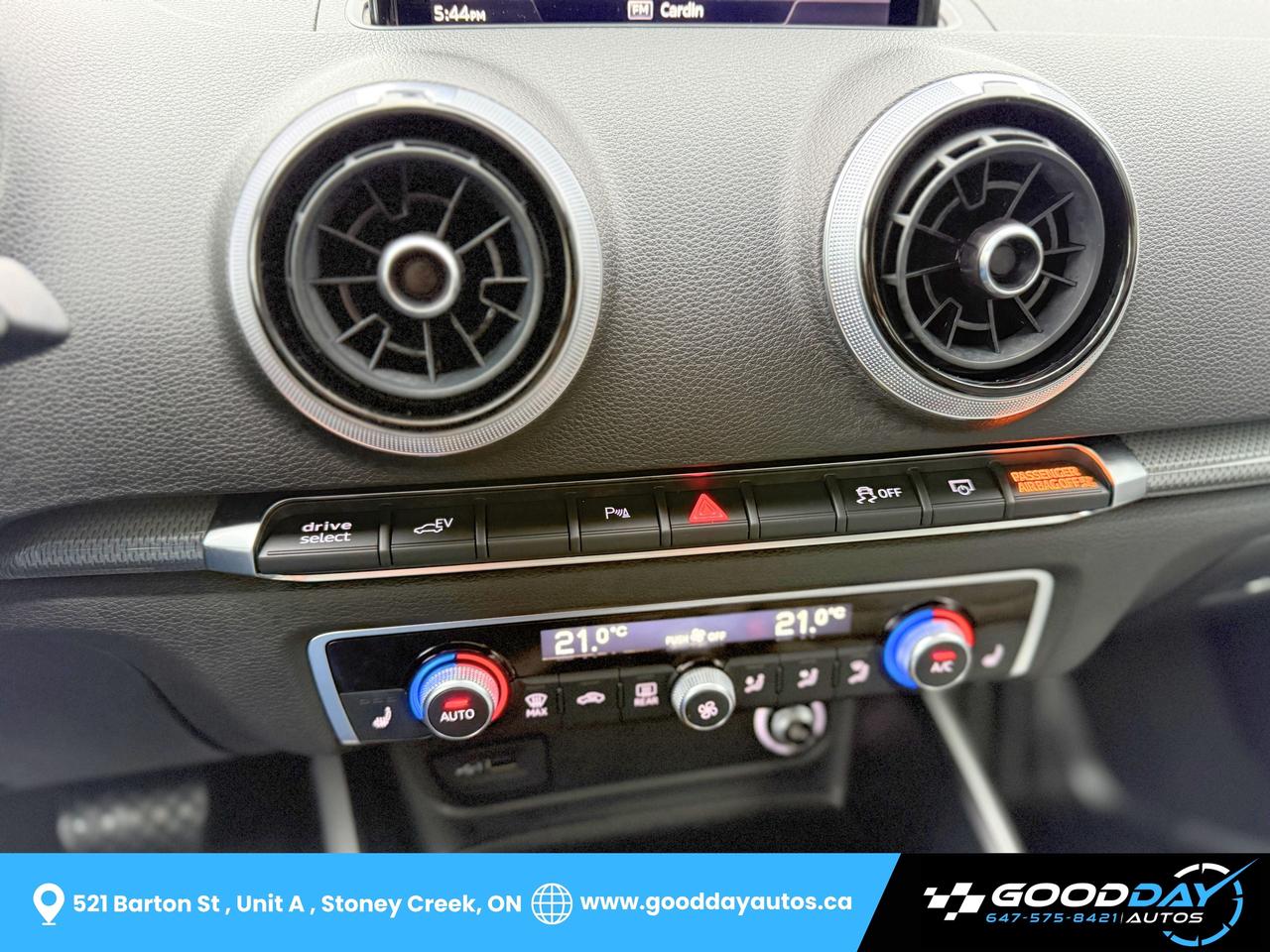 2018 Audi A3 Sportback e-Tron 1.4 TFSI PHEV DEALER SERVICED CLEAN CARFAX Photo