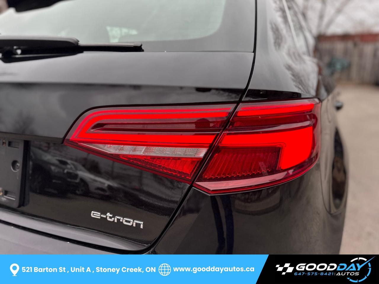 2018 Audi A3 Sportback e-Tron 1.4 TFSI PHEV DEALER SERVICED CLEAN CARFAX Photo