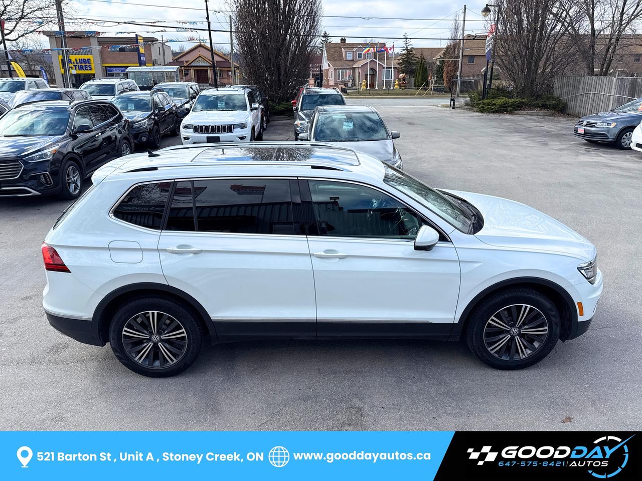 2019 Volkswagen Tiguan HIGHLINE 1 OWNR DEALR SERVCD TWO SETS OF TIRS/RIMS Photo