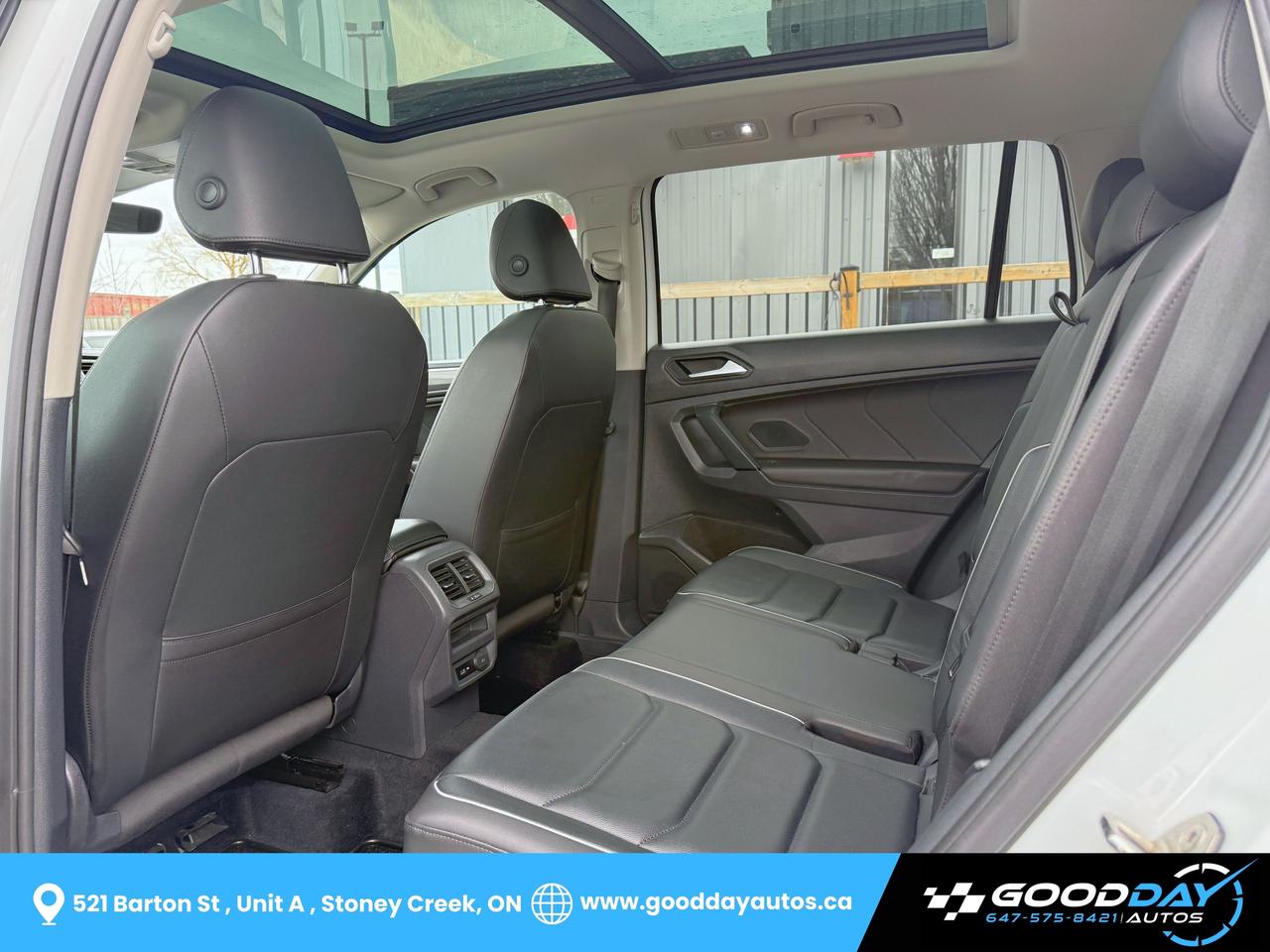 2019 Volkswagen Tiguan HIGHLINE 1 OWNR DEALR SERVCD TWO SETS OF TIRS/RIMS Photo