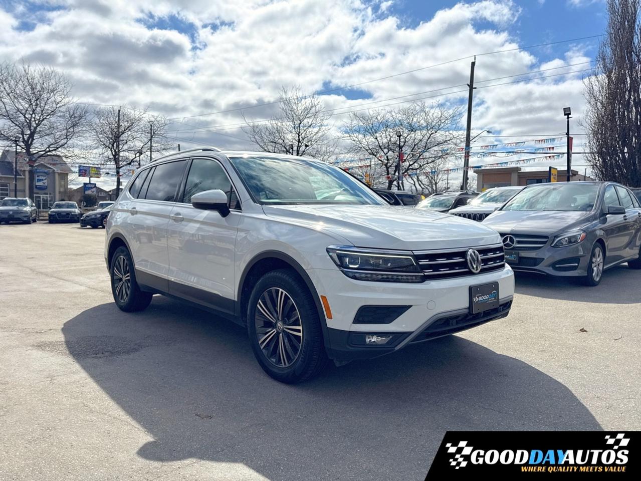 2019 Volkswagen Tiguan HIGHLINE | ONE OWNER | 2 SETS OF TIRES & RIMS Photo
