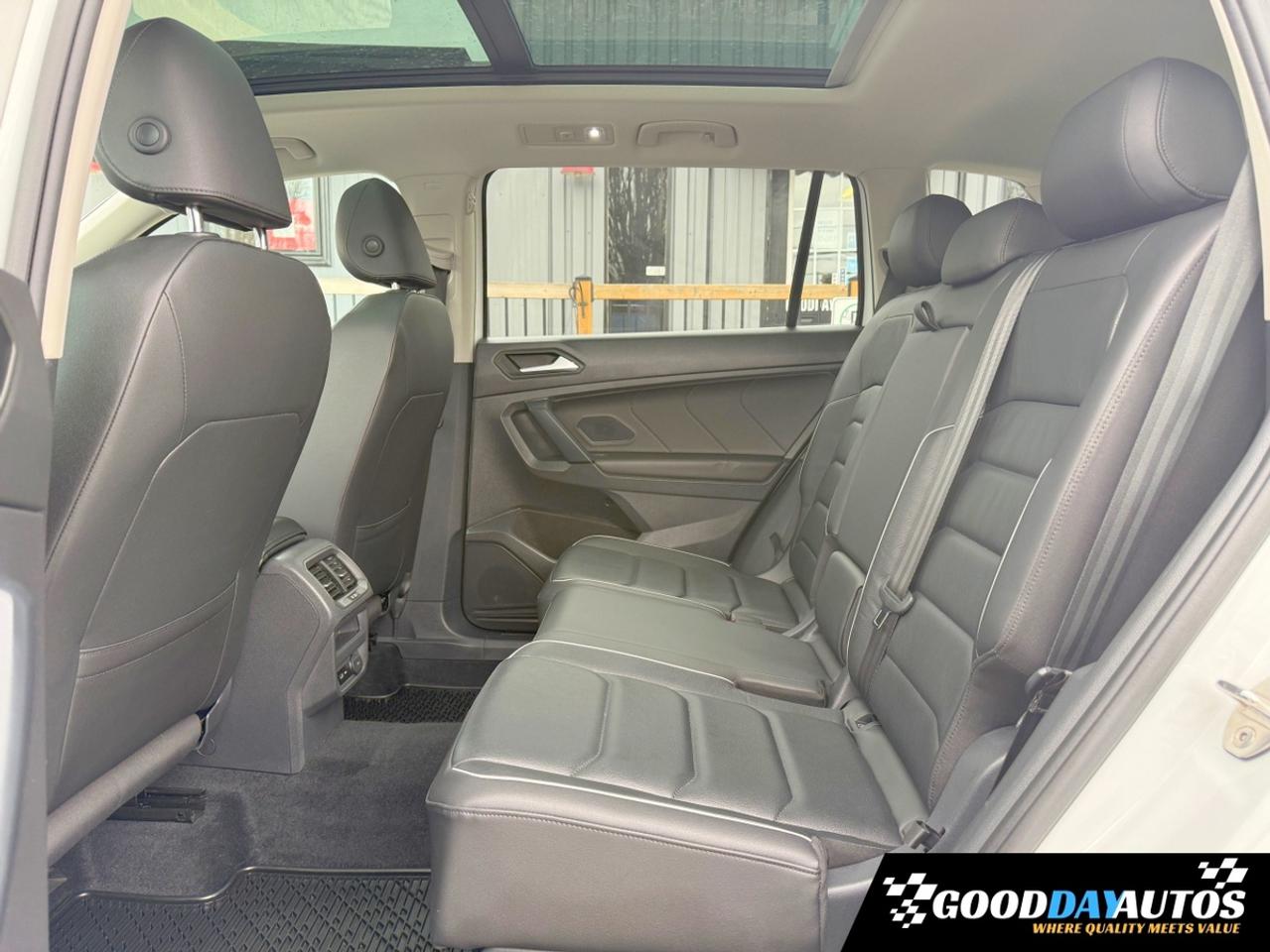 2019 Volkswagen Tiguan HIGHLINE | ONE OWNER | 2 SETS OF TIRES & RIMS Photo