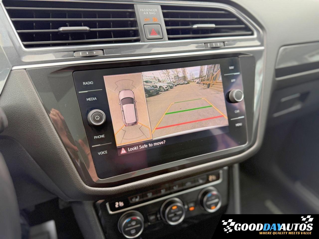 2019 Volkswagen Tiguan HIGHLINE | ONE OWNER | 2 SETS OF TIRES & RIMS Photo
