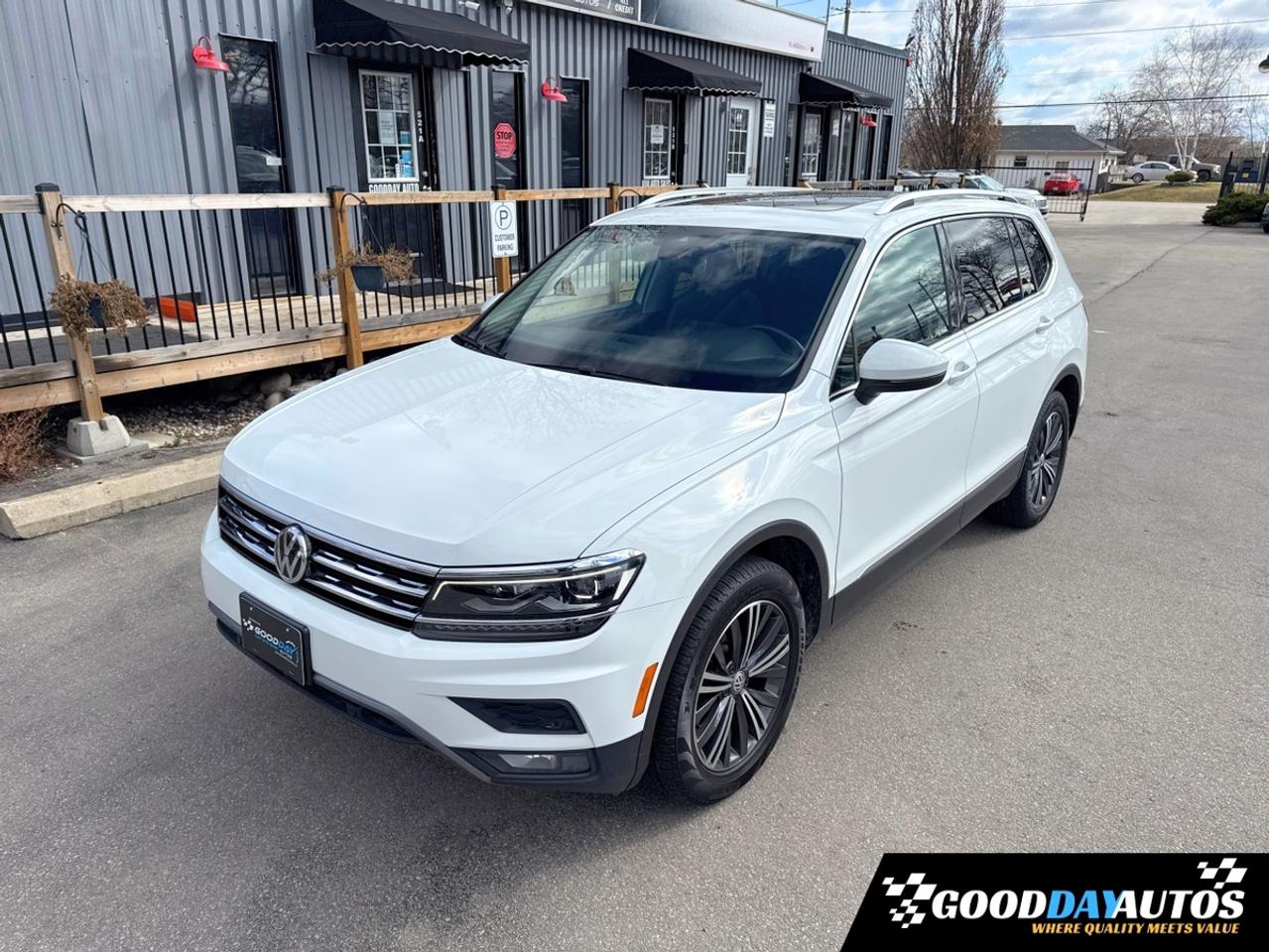 2019 Volkswagen Tiguan HIGHLINE | ONE OWNER | 2 SETS OF TIRES & RIMS Photo