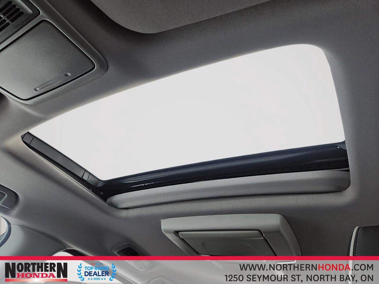 2022 Honda Odyssey Touring FWD Photo