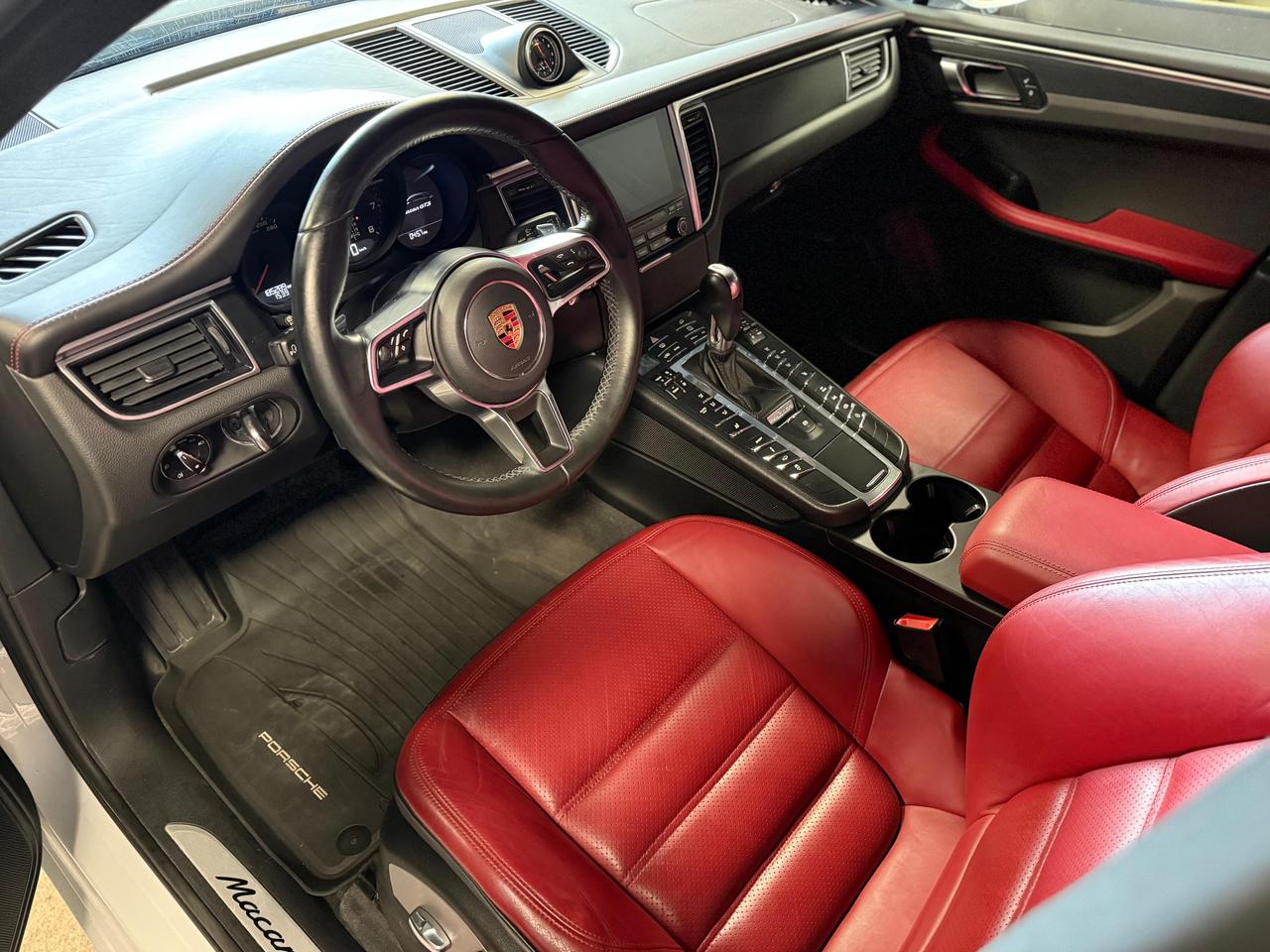 2017 Porsche Macan GTS/PSE/CLEAN CARFAX/LOADED/KEYLESS GO Photo