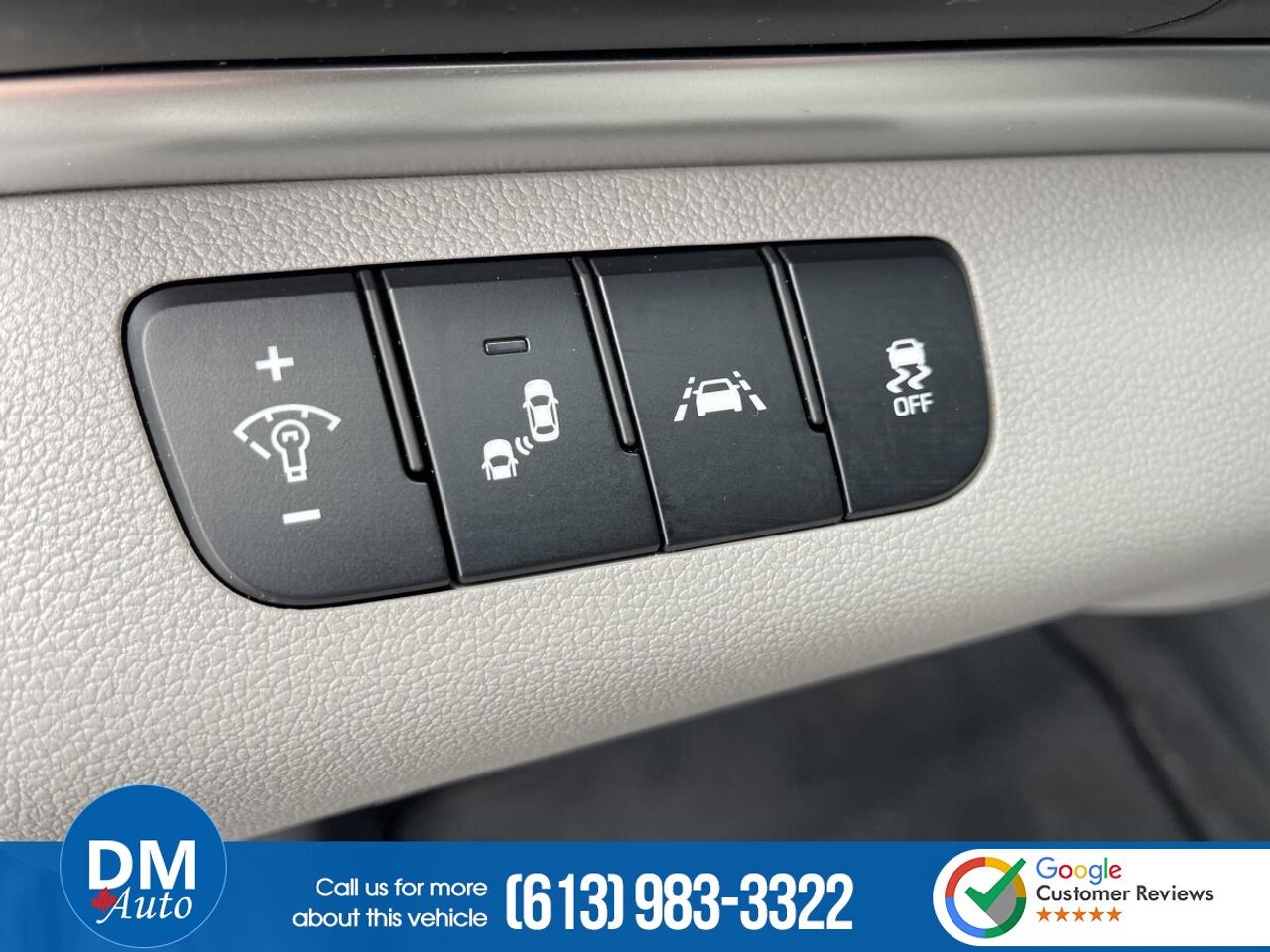 2020 Hyundai Elantra Luxury Photo