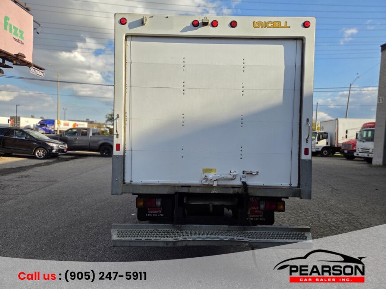 2018 Isuzu NRR  Photo