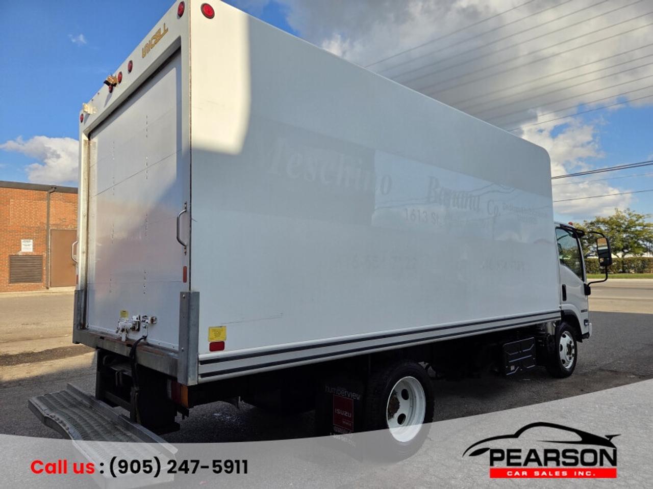 2018 Isuzu NRR  Photo