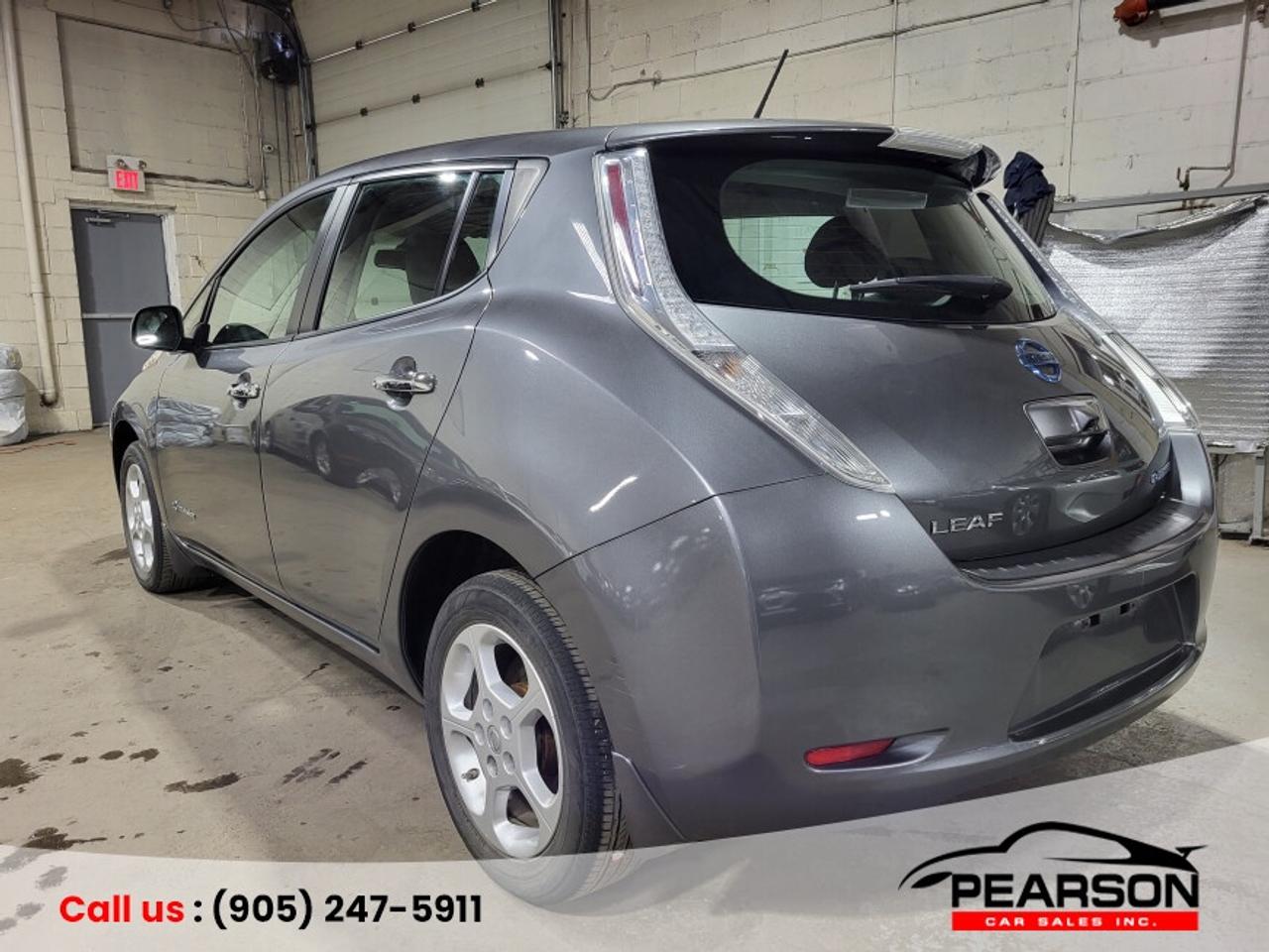 2015 Nissan Leaf SV Photo
