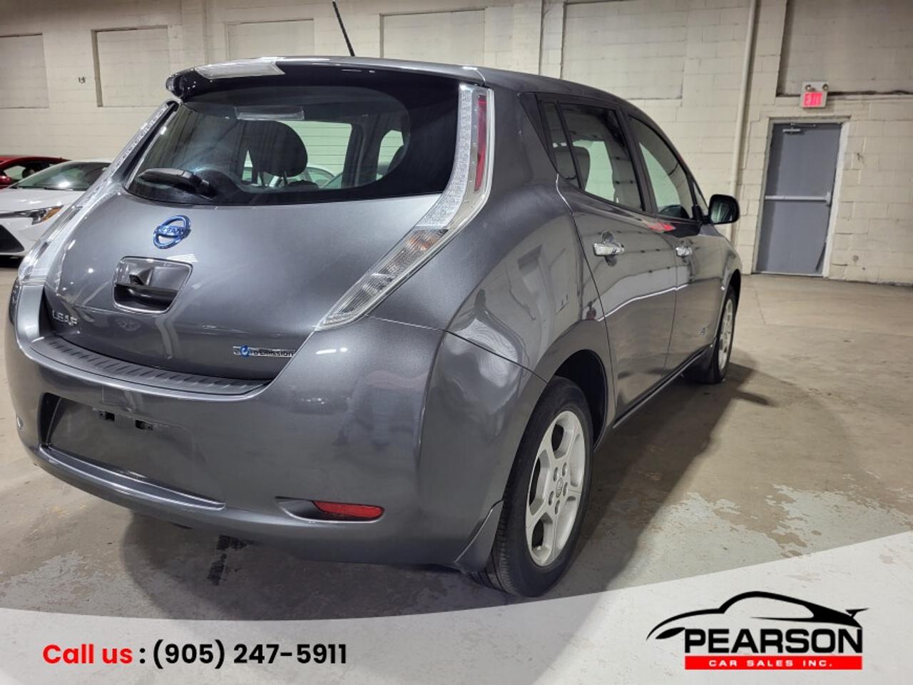 2015 Nissan Leaf SV Photo