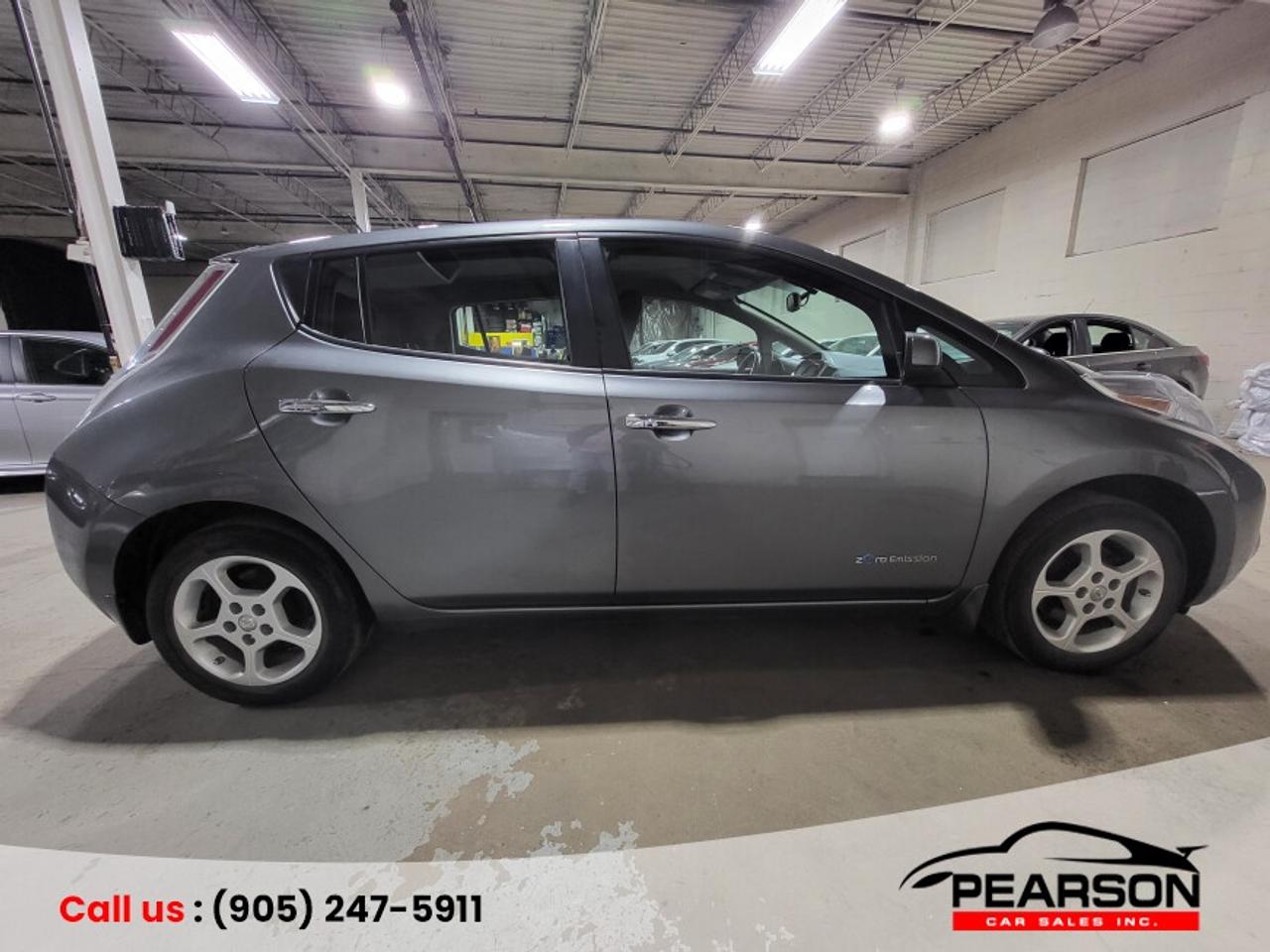 2015 Nissan Leaf SV Photo