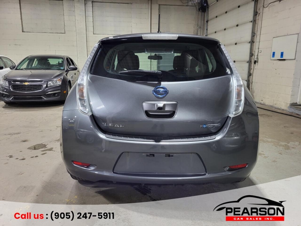 2015 Nissan Leaf SV Photo