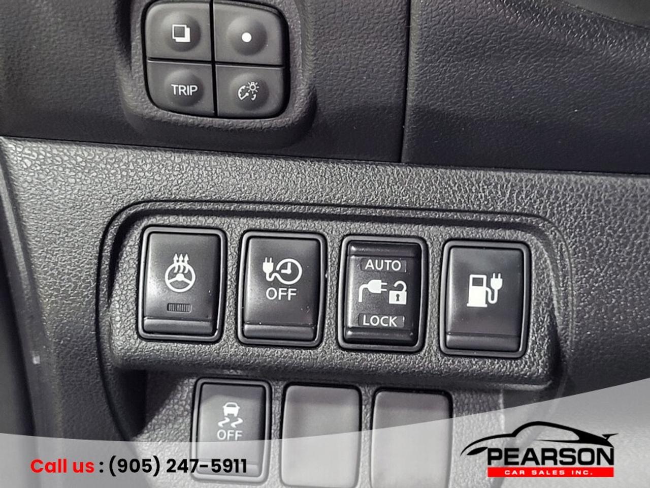 2015 Nissan Leaf SV Photo