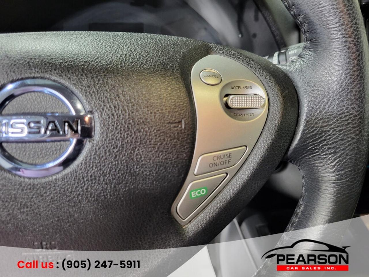 2015 Nissan Leaf SV Photo