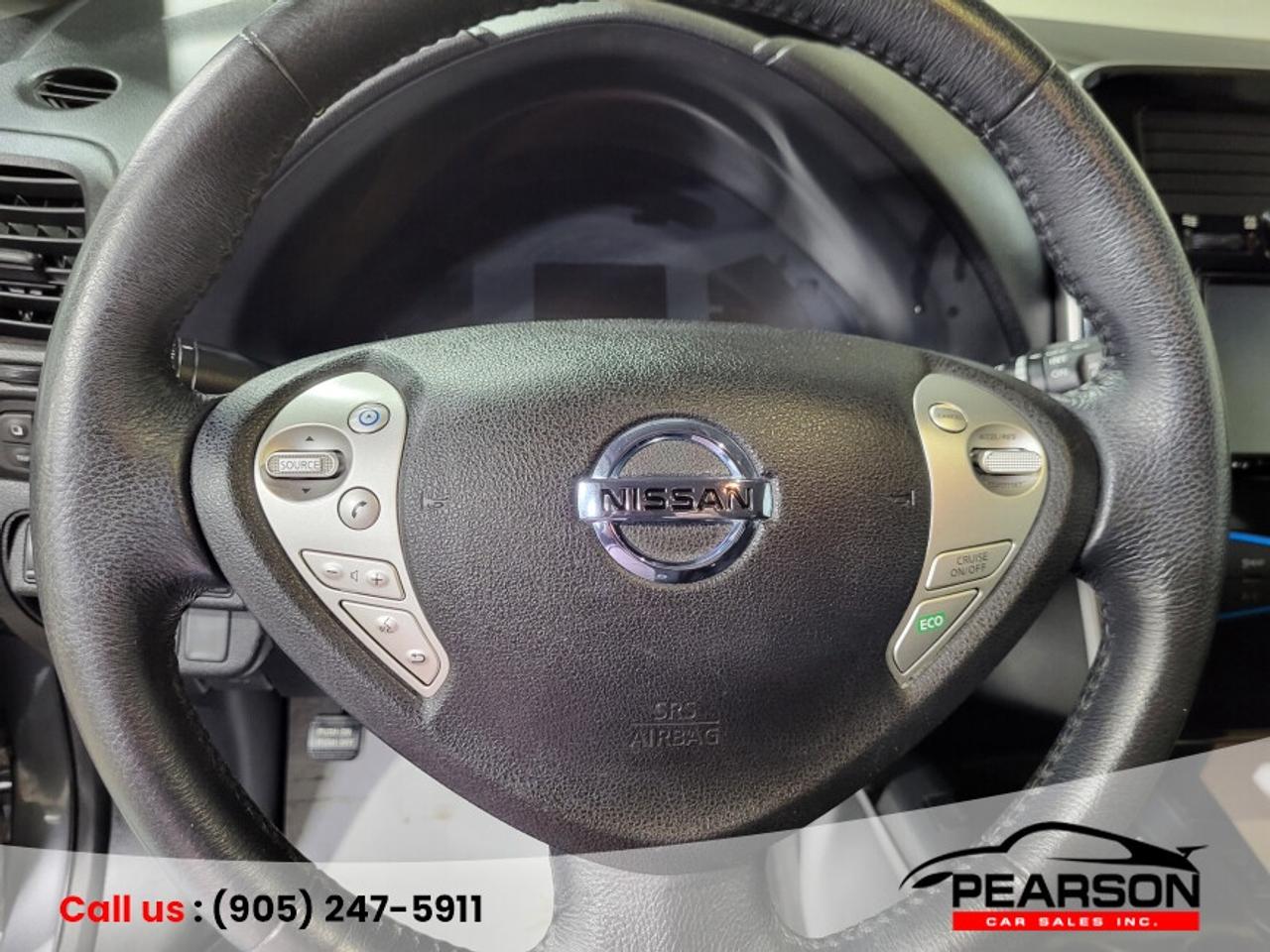 2015 Nissan Leaf SV Photo