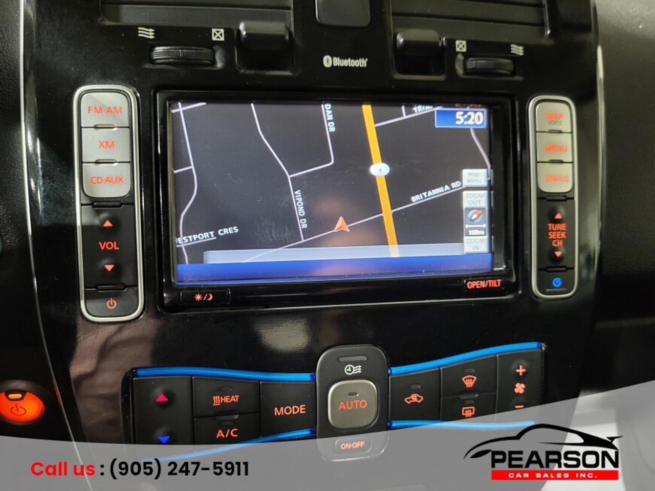 2015 Nissan Leaf SV Photo