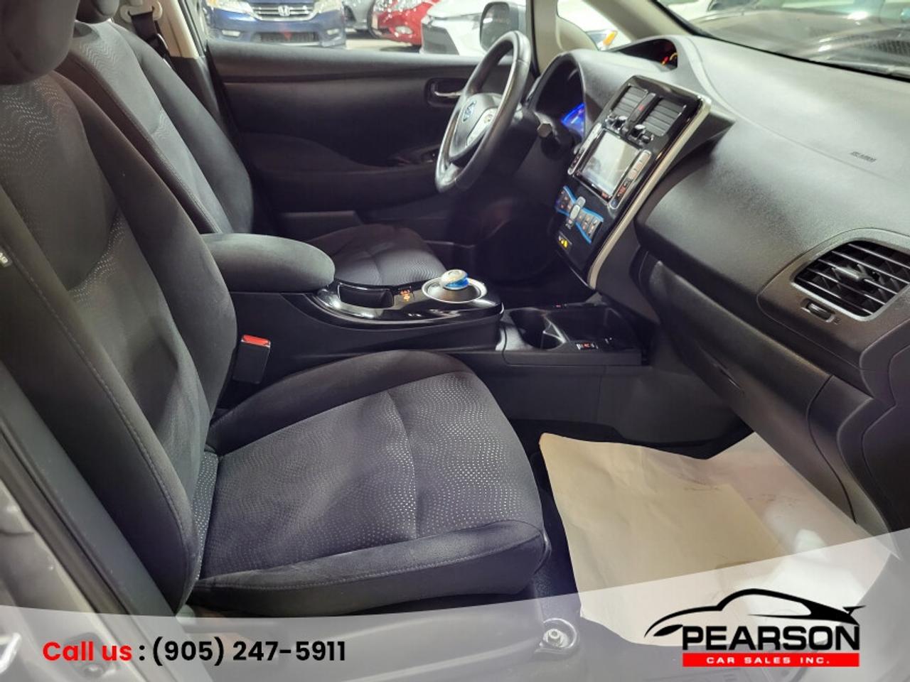 2015 Nissan Leaf SV Photo