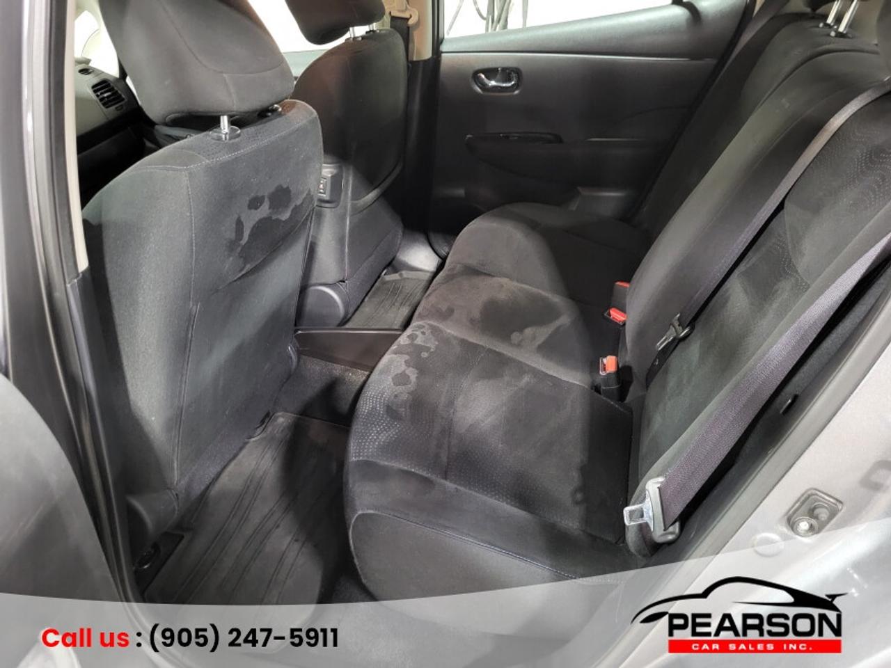 2015 Nissan Leaf SV Photo