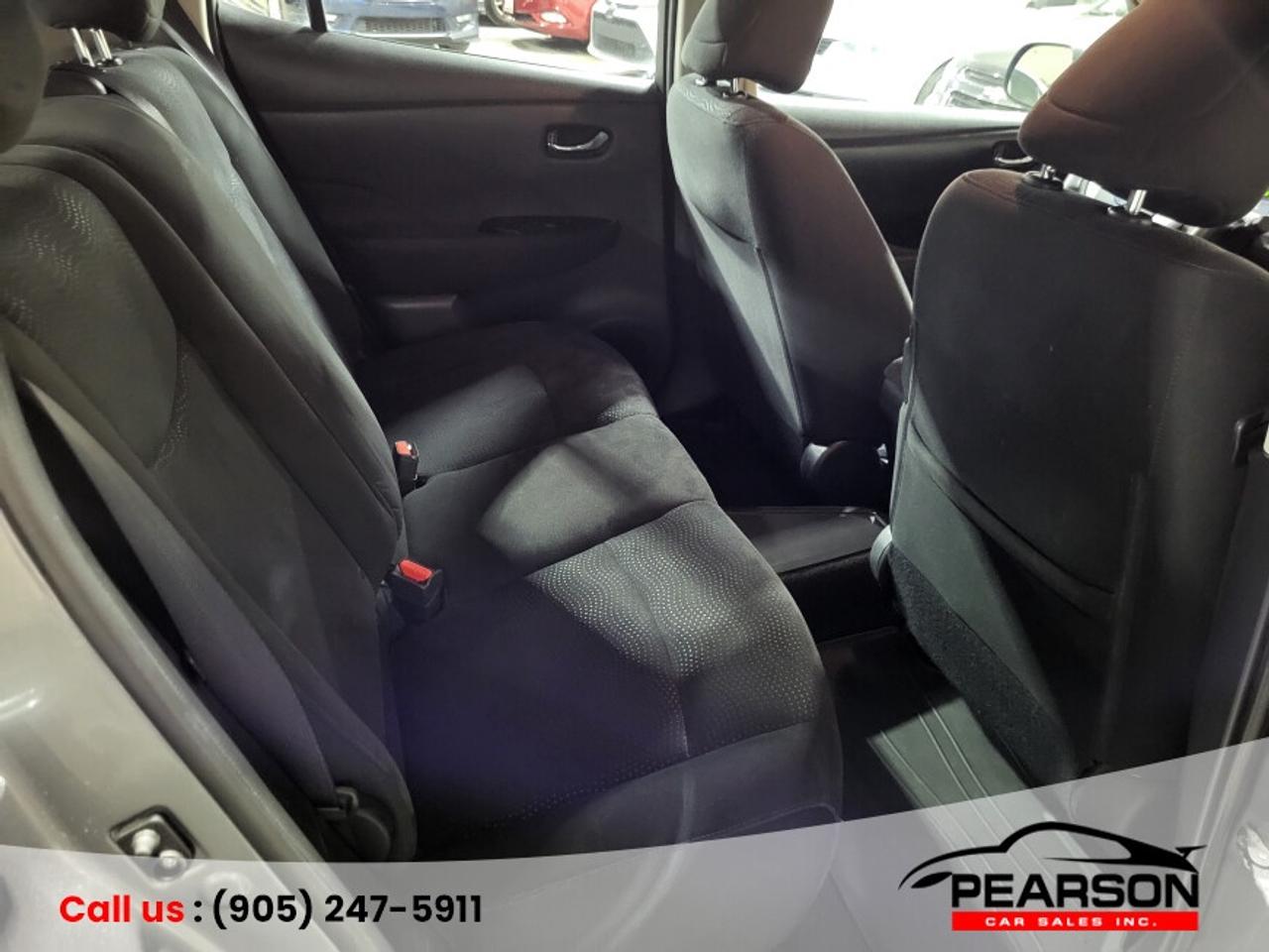 2015 Nissan Leaf SV Photo