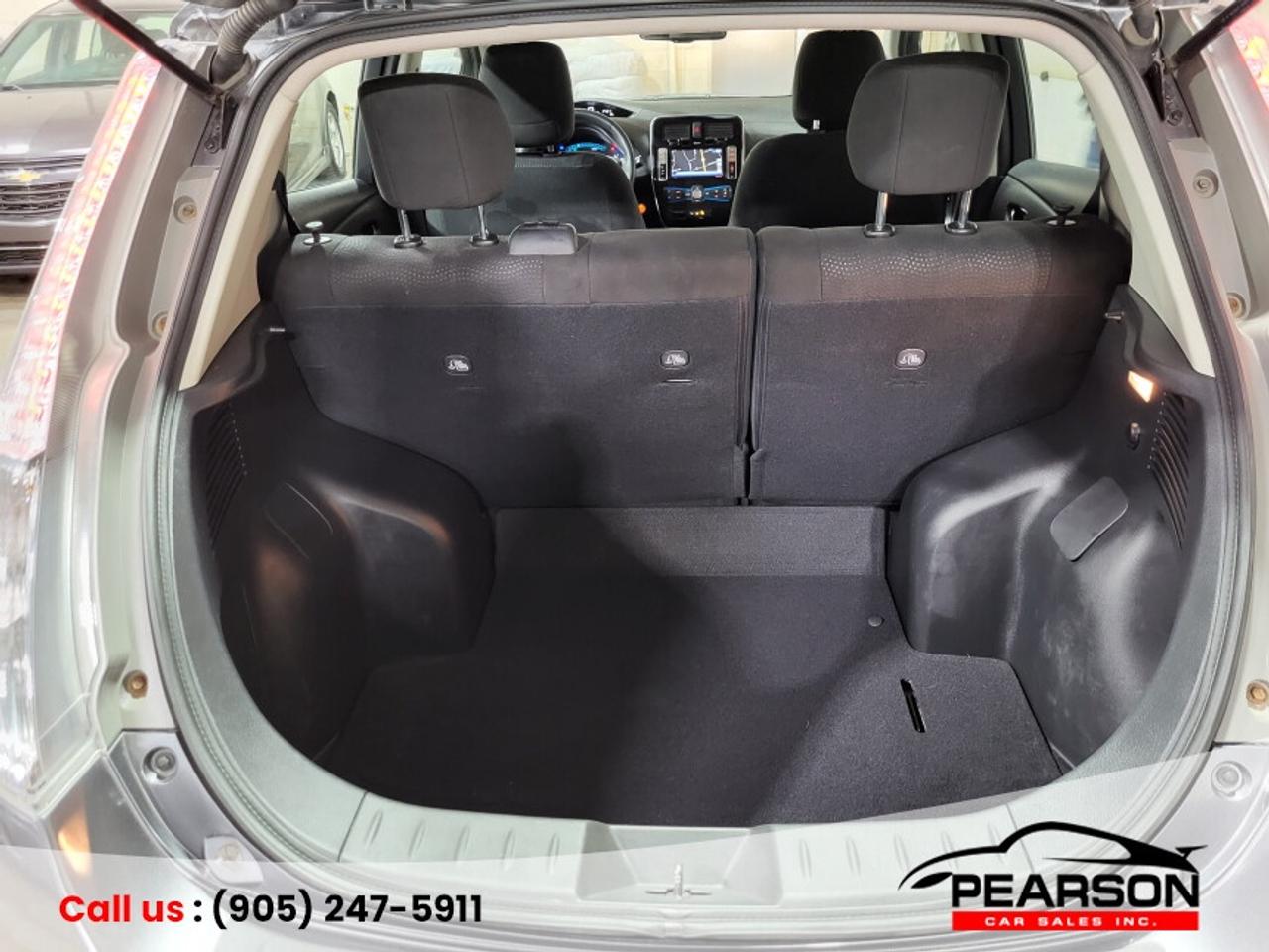 2015 Nissan Leaf SV Photo