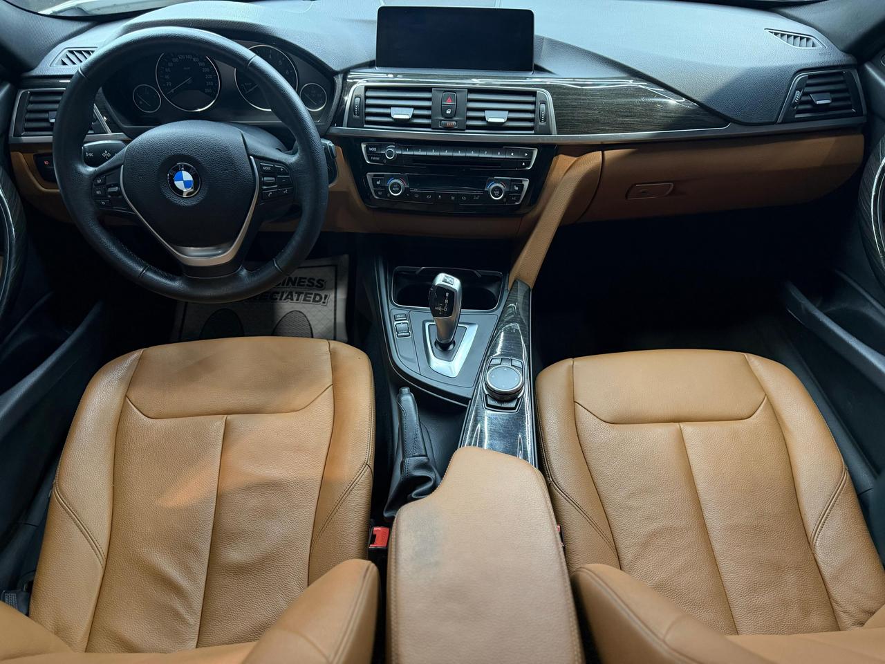 2017 BMW 3-Series 330i xDrive|CLEAN CARFAX|BROWN INTERIOR Photo4